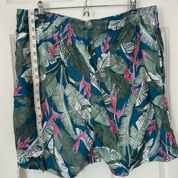 Lands End Hawaian tropical swim bathing suit size XL green swim trunks - Picture 4 of 6